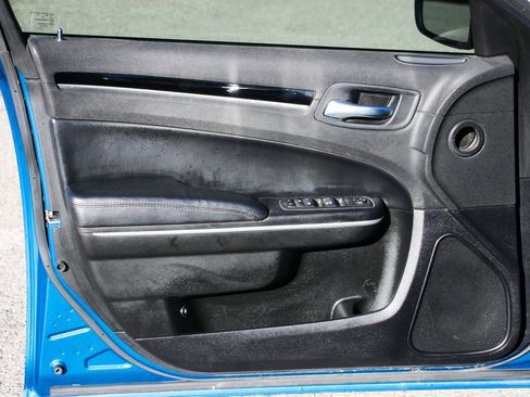 Used 2023 Chrysler 300 Touring w/ Sport Appearance Package image 14