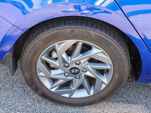 Used 2024 Hyundai Elantra SEL FWD image 8