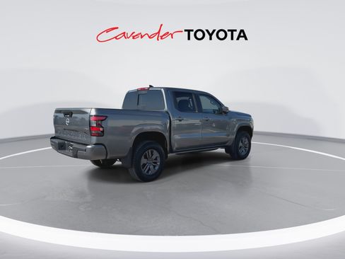 Used 2025 Nissan Frontier SV AWD/4WD image 8