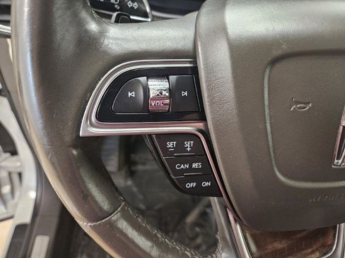 Used 2019 Lincoln Nautilus Reserve image 34