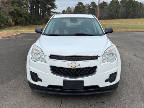 Used 2015 Chevrolet Equinox LS image 3
