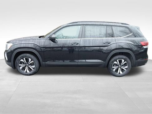 New 2026 Volkswagen Atlas SE FWD image 2