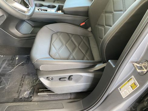 Certified 2025 Volkswagen Atlas SE AWD/4WD image 37