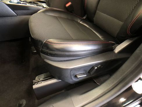 Used 2025 Ford Escape ST-Line AWD/4WD image 11