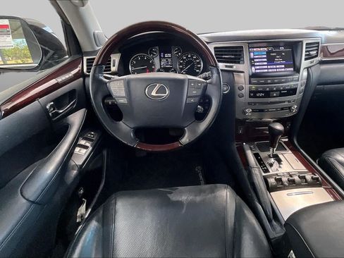 Used 2015 Lexus LX 570 4WD image 6