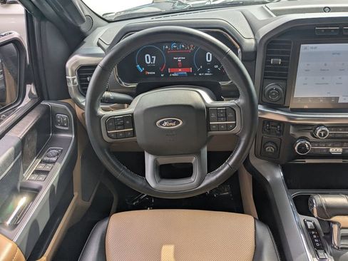 Used 2022 Ford F150 Lariat RWD image 3