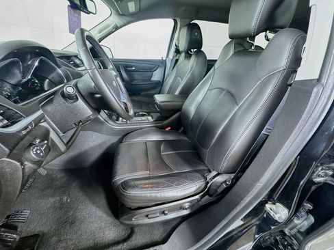 Used 2016 Chevrolet Traverse LT FWD image 24