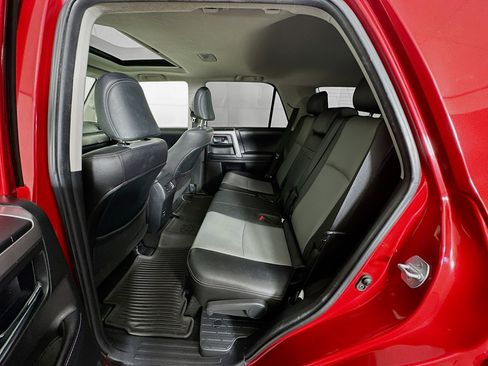 Used 2017 Toyota 4Runner SR5 Premium image 28