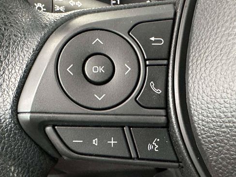 Certified 2025 Toyota Corolla Cross AWD Hybrid image 28