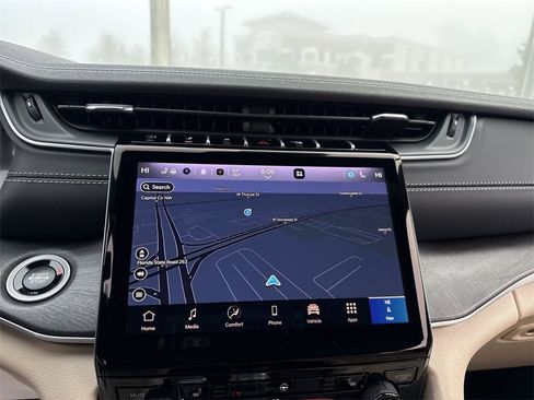 New 2025 Jeep Grand Cherokee L Limited w/ Trailer Tow Package image 23