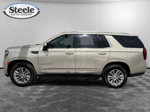 Used 2022 GMC Yukon SLT w/ SLT Premium Package AWD/4WD image 2