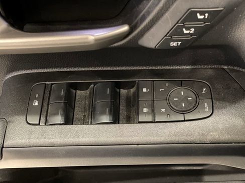 Used 2025 Toyota 4Runner Limited image 15