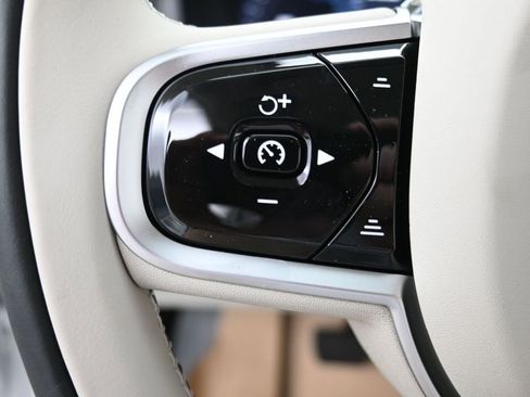New 2026 Volvo XC90 B6 Ultra w/ Protection Package AWD/4WD image 17
