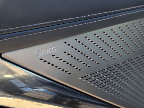 Used 2025 Cadillac Escalade IQ Luxury 2 image 20