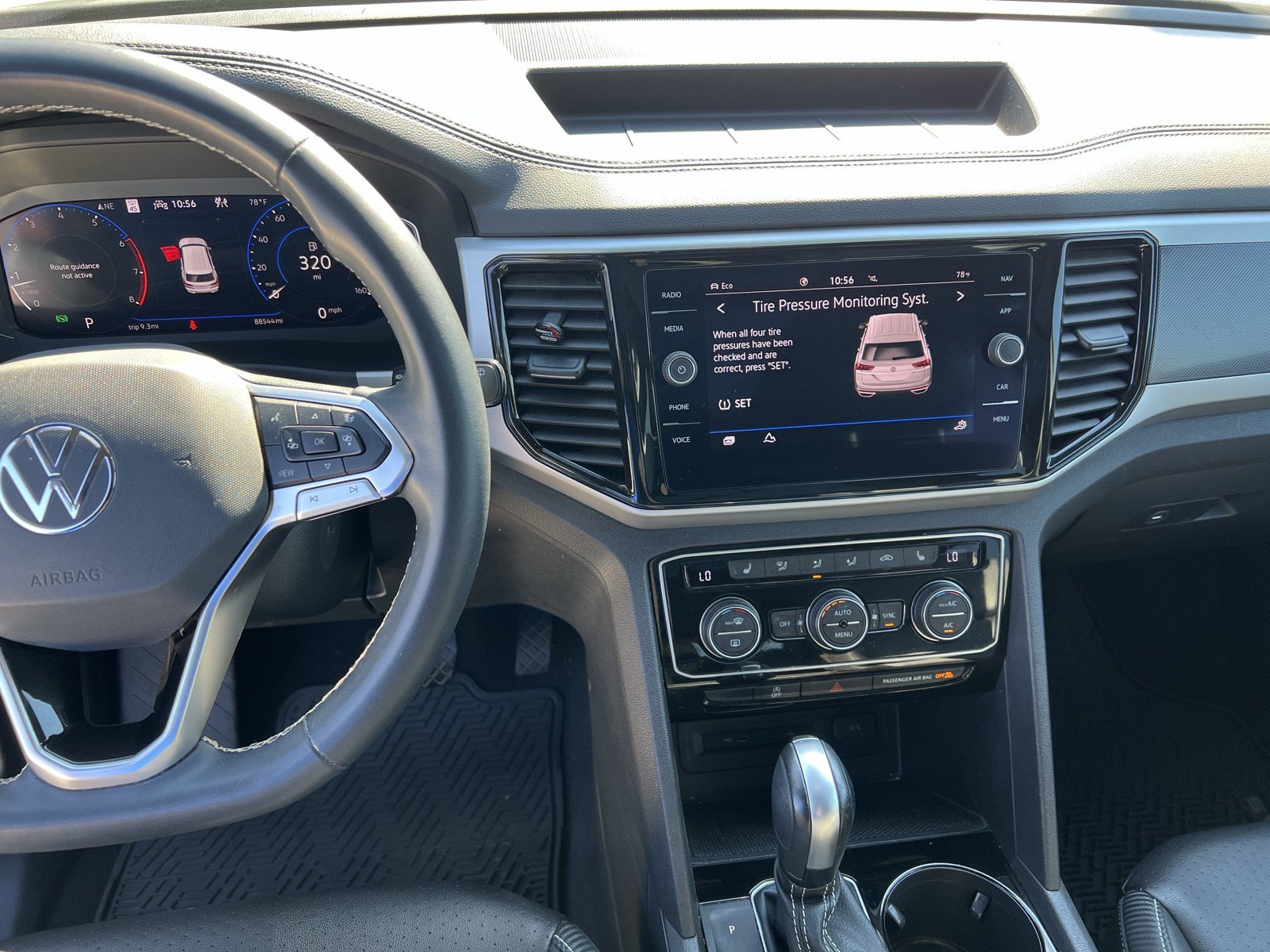 Used 2021 Volkswagen Atlas Cross Sport SEL AWD/4WD image 31