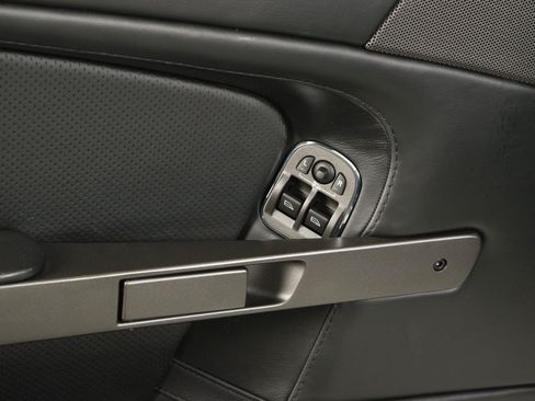 Used 2015 Aston Martin V8 Vantage GT RWD image 37