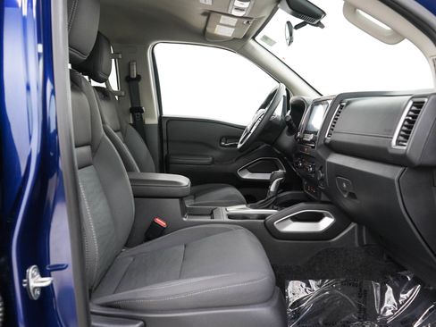 Used 2022 Nissan Frontier SV w/ Technology Package AWD/4WD image 13