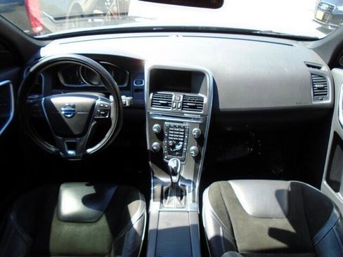 Used 2015 Volvo XC60 T6 R-Design Premier Plus image 26