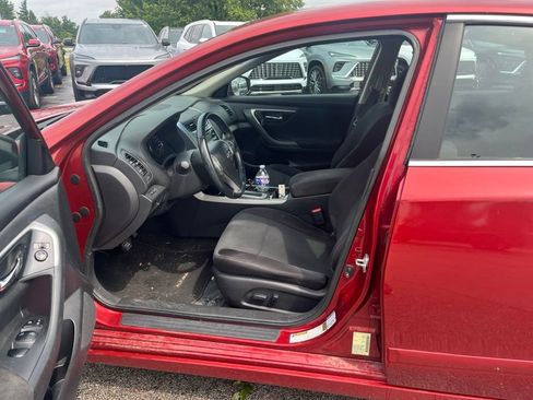 Used 2014 Nissan Altima 2.5 SV w/ Convenience Package FWD image 6