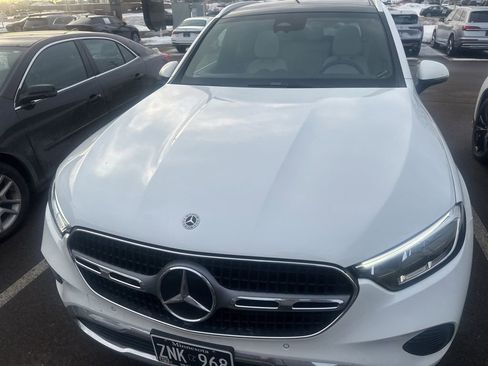 Used 2025 Mercedes-Benz GLC 300 4MATIC image 5