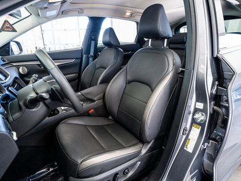 Used 2023 INFINITI QX50 Luxe image 40