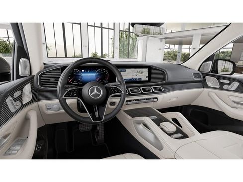 New 2026 Mercedes-Benz GLS 580 4MATIC image 3