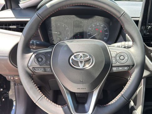 Used 2025 Toyota Corolla Cross AWD Hybrid image 19
