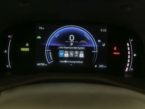 Used 2025 Toyota Camry SE FWD image 35
