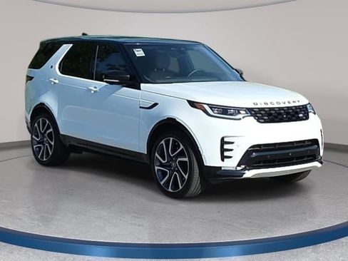 Certified 2025 Land Rover Discovery Dynamic SE AWD/4WD image 3