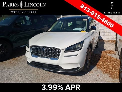 Used 2022 Lincoln Corsair FWD w/ Premium Package image 4