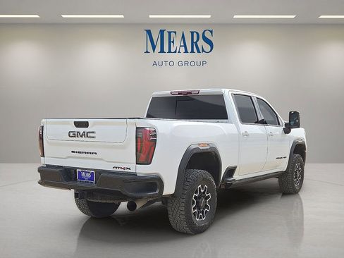 Used 2024 GMC Sierra 2500 AT4X image 5