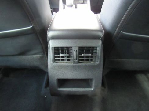 Used 2023 Mitsubishi Outlander SE image 28