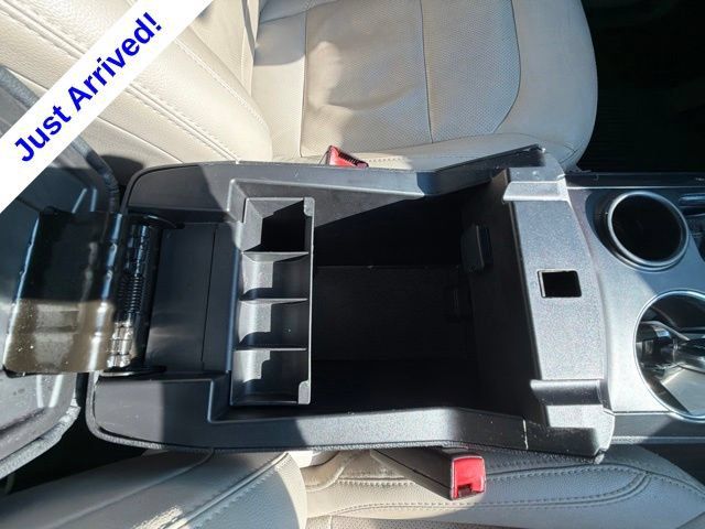Used 2018 Ford Explorer Limited w/ Equipment Group 301A FWD image 25
