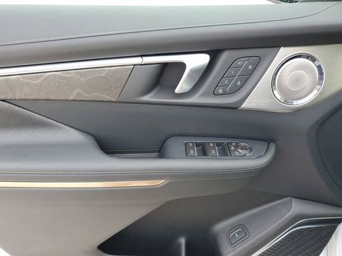 New 2026 Buick Enclave Avenir w/ Super Cruise Package FWD image 17