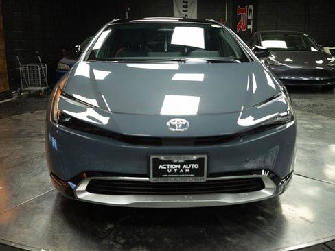 Used 2026 Toyota Prius Plug-In Hybrid FWD image 3