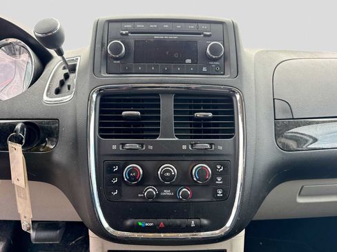 Used 2014 Dodge Grand Caravan SE w/ Quick Order Package 29E SE FWD image 16