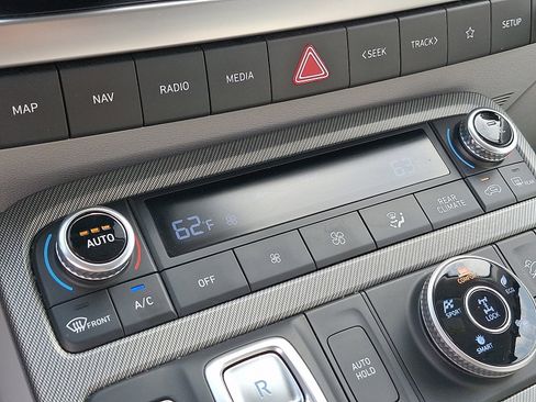 Certified 2023 Hyundai Palisade SEL image 16