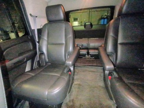 Used 2012 Chevrolet Tahoe LTZ RWD image 48