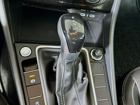 Used 2024 Volkswagen Jetta SE image 23