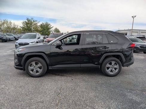 Used 2025 Toyota RAV4 LE image 8