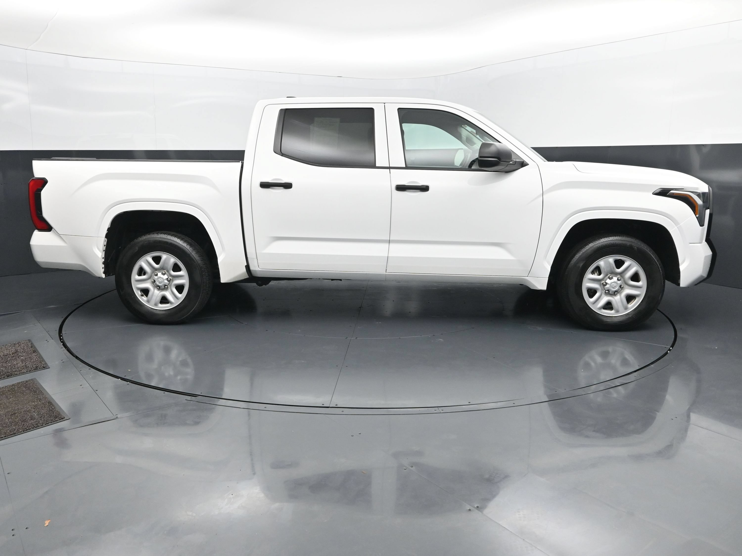 Used 2022 Toyota Tundra SR w/ SR Tow Package RWD image 6