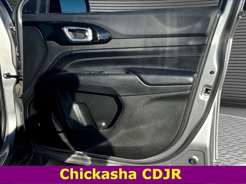 Used 2022 Jeep Compass Altitude w/ Sun and Sound Group image 24