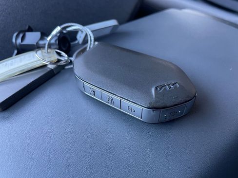 Used 2025 Kia K4 LXS image 21