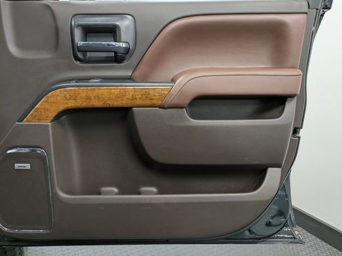 Used 2016 Chevrolet Silverado 2500 High Country w/ Duramax Plus Package image 27