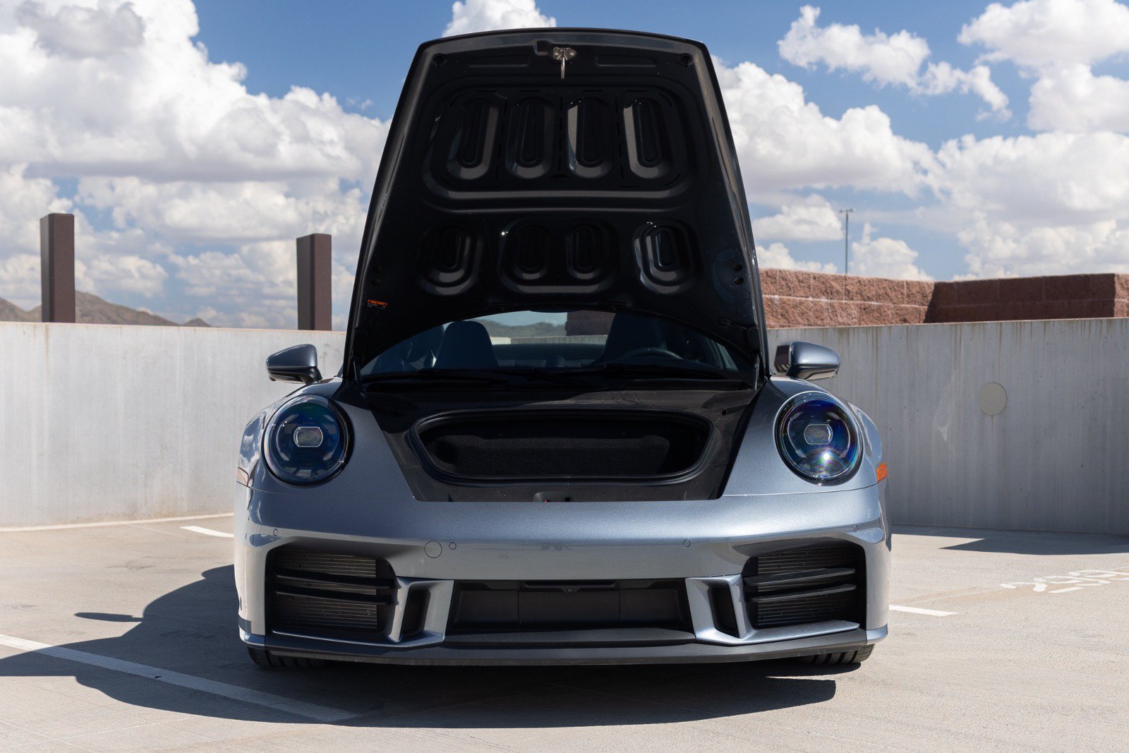 Used 2025 Porsche 911 Carrera T RWD image 16