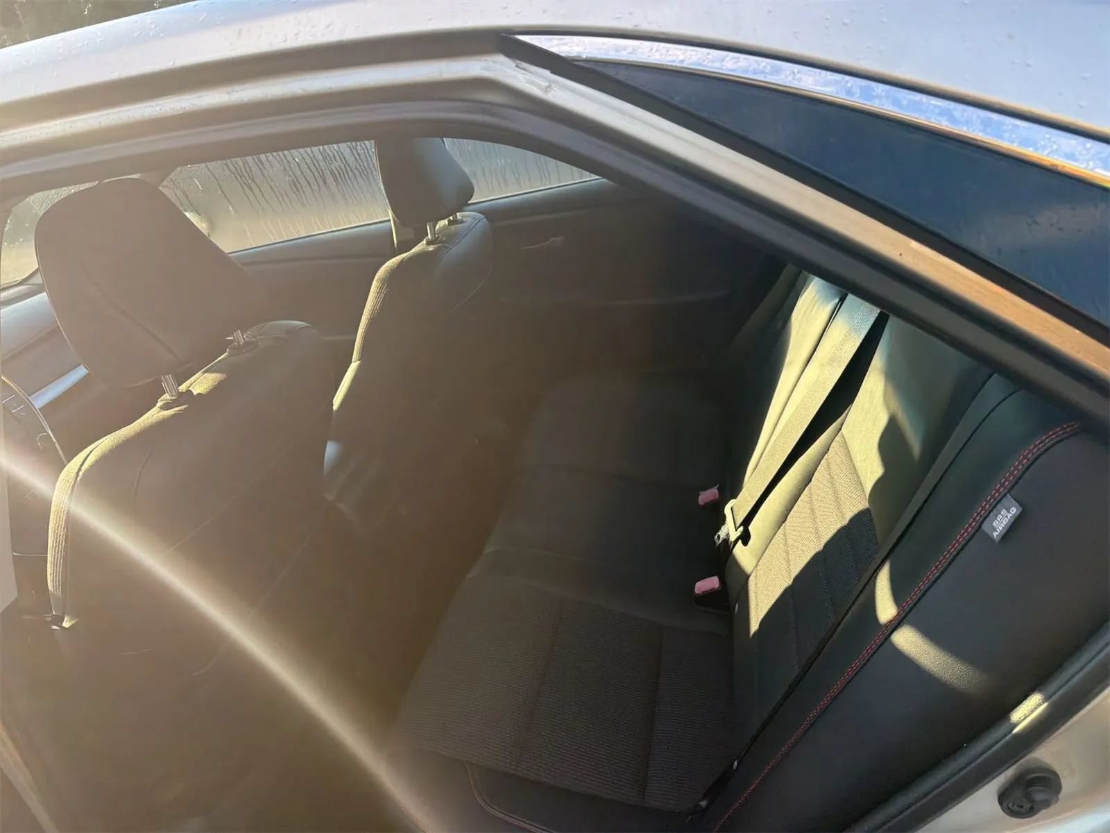 Used 2016 Toyota Camry SE FWD image 4
