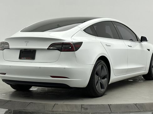 Used 2020 Tesla Model 3 Standard Range Plus image 10