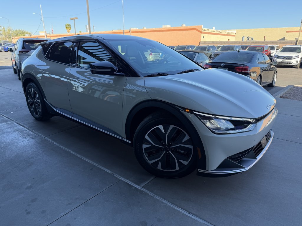 Used 2024 Kia EV6 Light AWD/4WD image 6