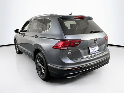 Used 2022 Volkswagen Tiguan SE image 7