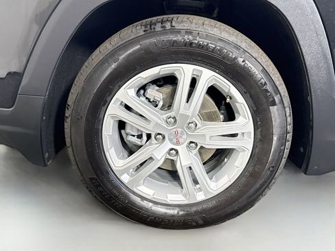Used 2024 GMC Terrain SLE FWD image 38